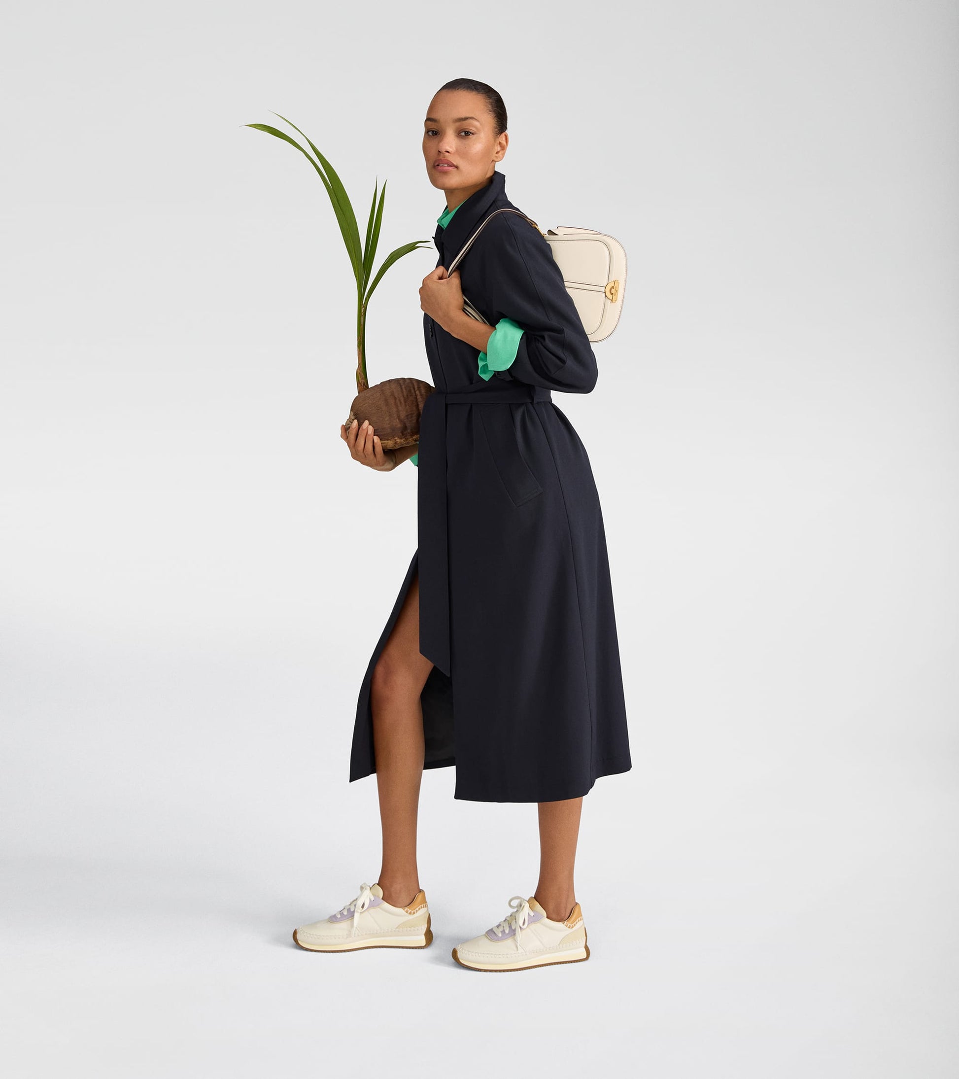 W32589:IVORY/THISTLE/BISCUIT/VANILLA CUSTARD SUEDE